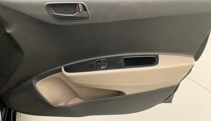 2015 Hyundai Xcent BASE 1.2, Petrol, Manual, 42,895 km, Driver Side Door Panels Control
