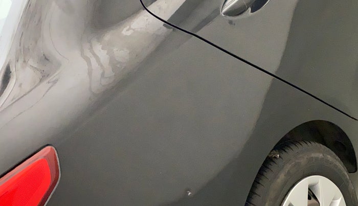 2015 Hyundai Xcent BASE 1.2, Petrol, Manual, 42,895 km, Right quarter panel - Paint has minor damage