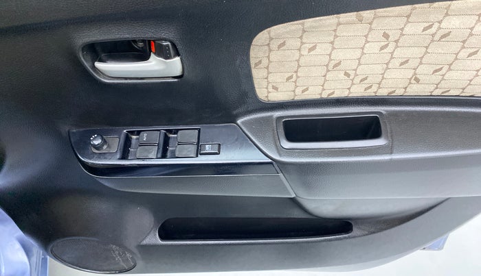 2017 Maruti Wagon R 1.0 VXI, Petrol, Manual, 35,775 km, Driver Side Door Panels Control