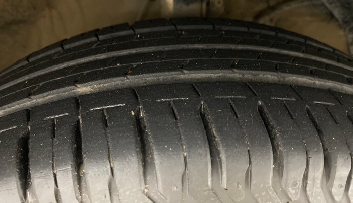 2019 Maruti XL6 ALPHA AT SHVS, Petrol, Automatic, 12,189 km, Right Front Tyre Tread