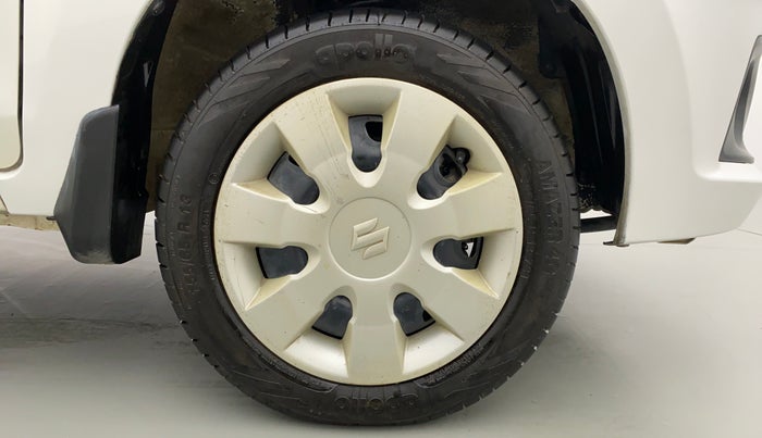 2015 Maruti Alto K10 VXI P, Petrol, Manual, 31,852 km, Right Front Wheel