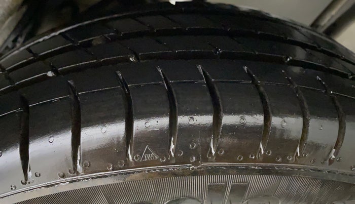 2015 Maruti Alto K10 VXI P, Petrol, Manual, 31,852 km, Left Rear Tyre Tread