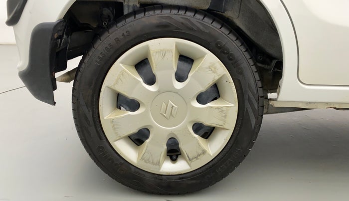 2015 Maruti Alto K10 VXI P, Petrol, Manual, 31,852 km, Right Rear Wheel