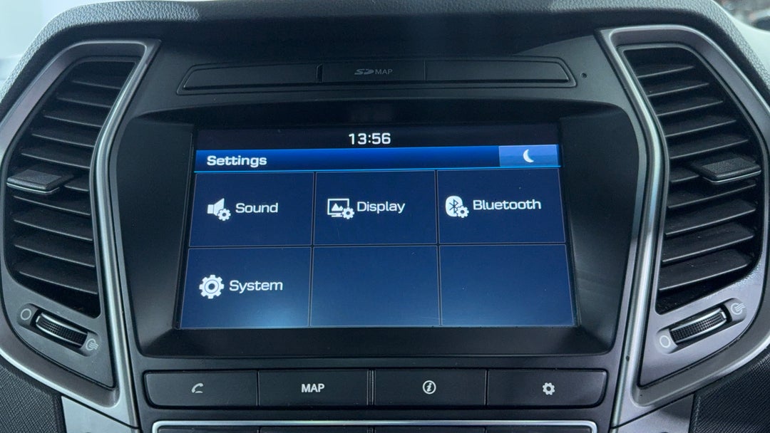 2015 Hyundai Santa Fe Highlander Crdi (4x4), Automatic, 142786 km, Infotainment System