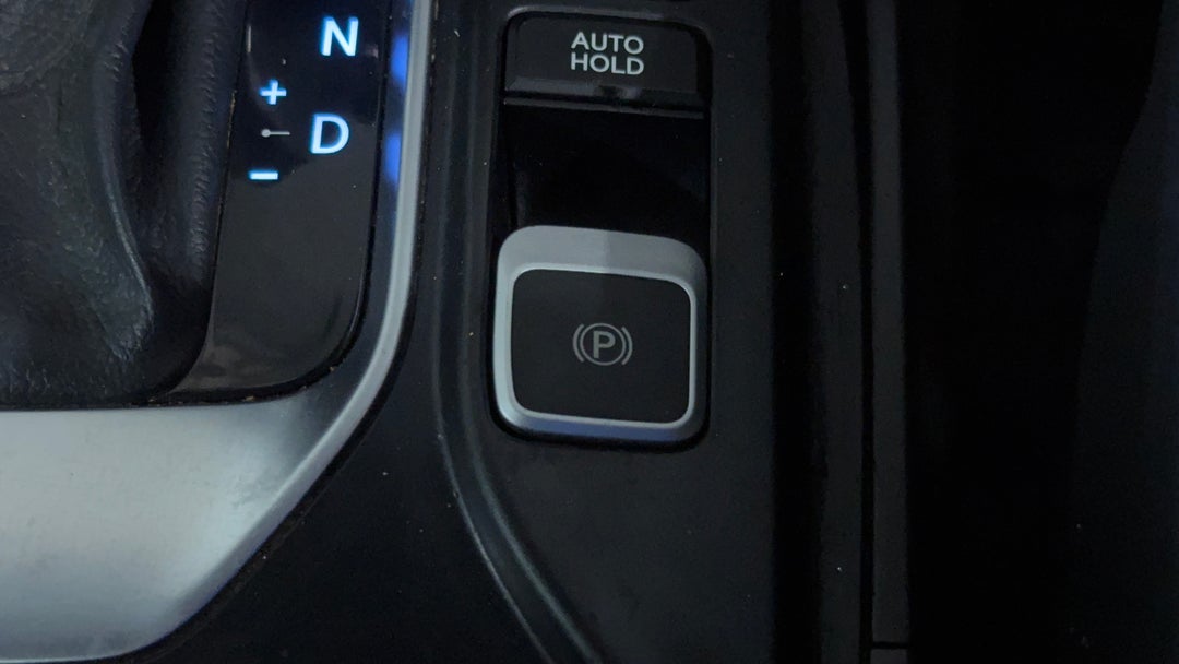 2015 Hyundai Santa Fe Highlander Crdi (4x4), Automatic, 142786 km, Handbrake