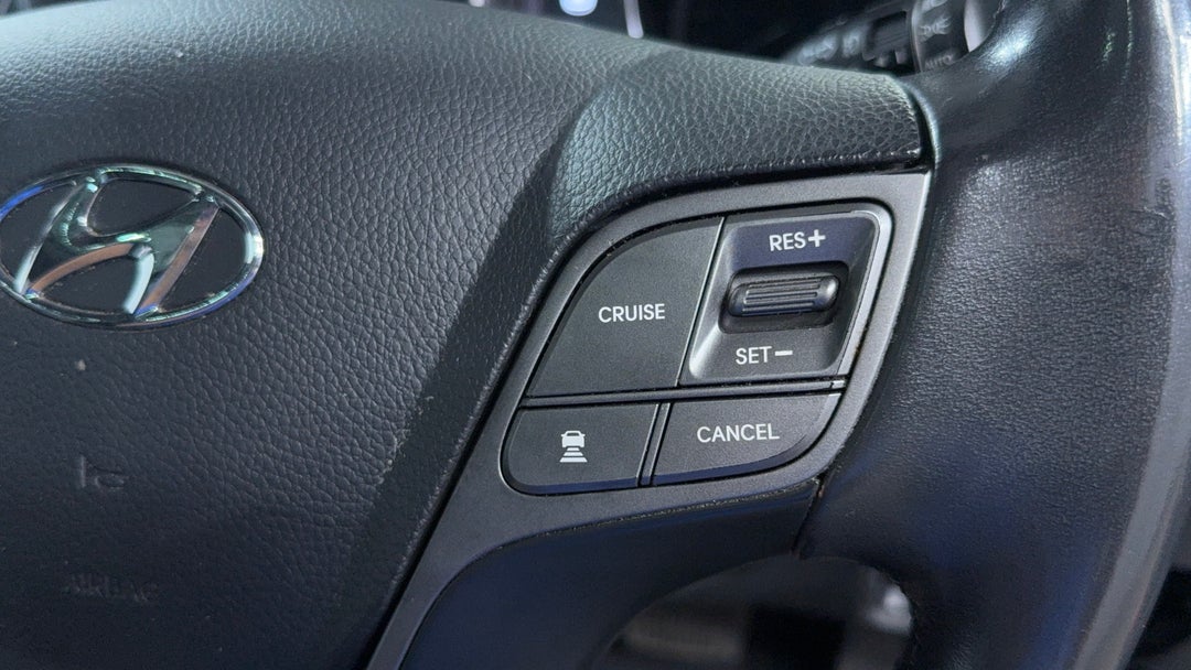 2015 Hyundai Santa Fe Highlander Crdi (4x4), Automatic, 142786 km, Cruise Control