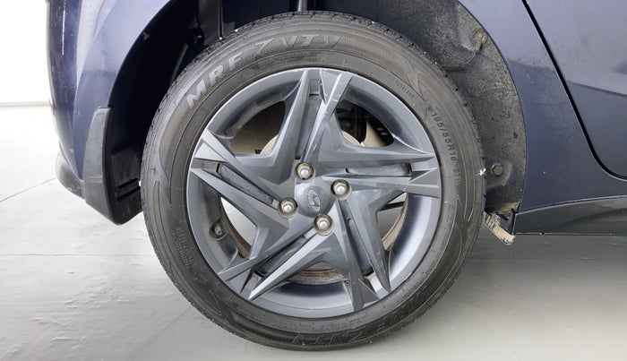 2021 Hyundai NEW I20 SPORTZ 1.5 MT, Diesel, Manual, 90,716 km, Right Rear Wheel