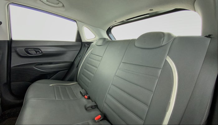 2021 Hyundai NEW I20 SPORTZ 1.5 MT, Diesel, Manual, 90,716 km, Right Side Rear Door Cabin