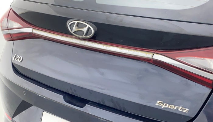 2021 Hyundai NEW I20 SPORTZ 1.5 MT, Diesel, Manual, 90,716 km, Dicky (Boot door) - Slightly dented
