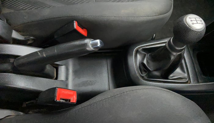 2012 Maruti Swift VDI, Diesel, Manual, 1,39,759 km, Gear Lever
