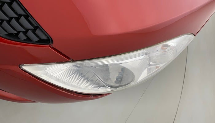 2012 Maruti Swift VDI, Diesel, Manual, 1,39,759 km, Left headlight - Faded