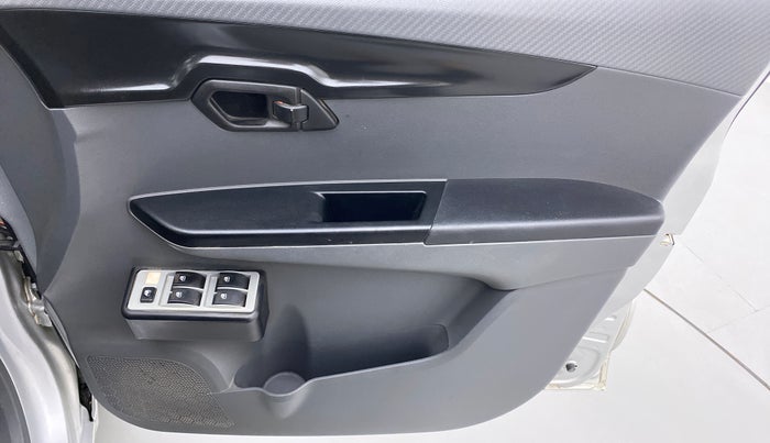 2019 Mahindra KUV 100 NXT K2 6 STR, Petrol, Manual, 34,529 km, Driver Side Door Panels Control