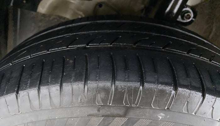 2019 Mahindra KUV 100 NXT K2 6 STR, Petrol, Manual, 34,529 km, Left Front Tyre Tread