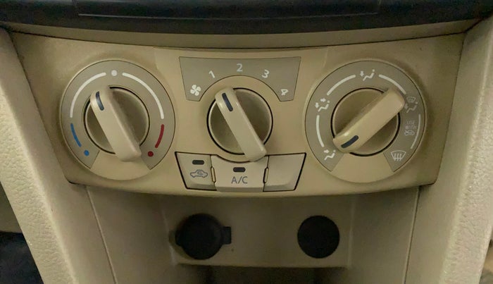 2012 Maruti Swift Dzire VXI, Petrol, Manual, 85,946 km, AC Unit - Car heater not working