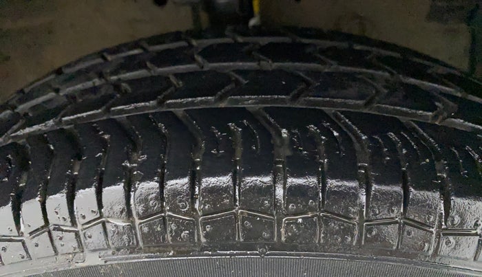2012 Maruti Swift Dzire VXI, Petrol, Manual, 85,946 km, Right Front Tyre Tread