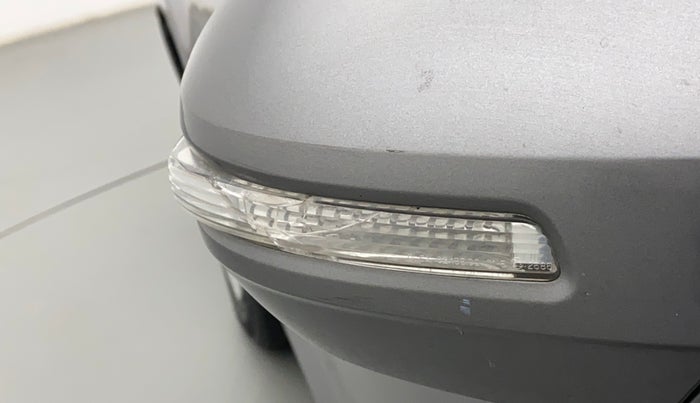 2012 Maruti Swift Dzire VXI, Petrol, Manual, 85,946 km, Right rear-view mirror - Indicator light has minor damage