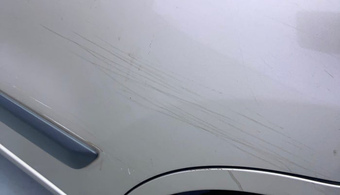 2014 Maruti Wagon R 1.0 LXI, Petrol, Manual, 87,732 km, Rear left door - Minor scratches