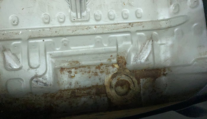 2014 Maruti Wagon R 1.0 LXI, Petrol, Manual, 87,732 km, Boot floor - Slight discoloration