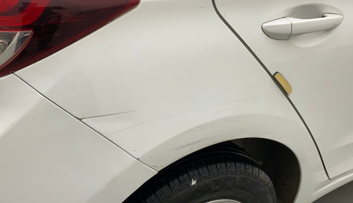 2014 Hyundai Elite i20 MAGNA 1.2, Petrol, Manual, 74,747 km, Right quarter panel - Minor scratches