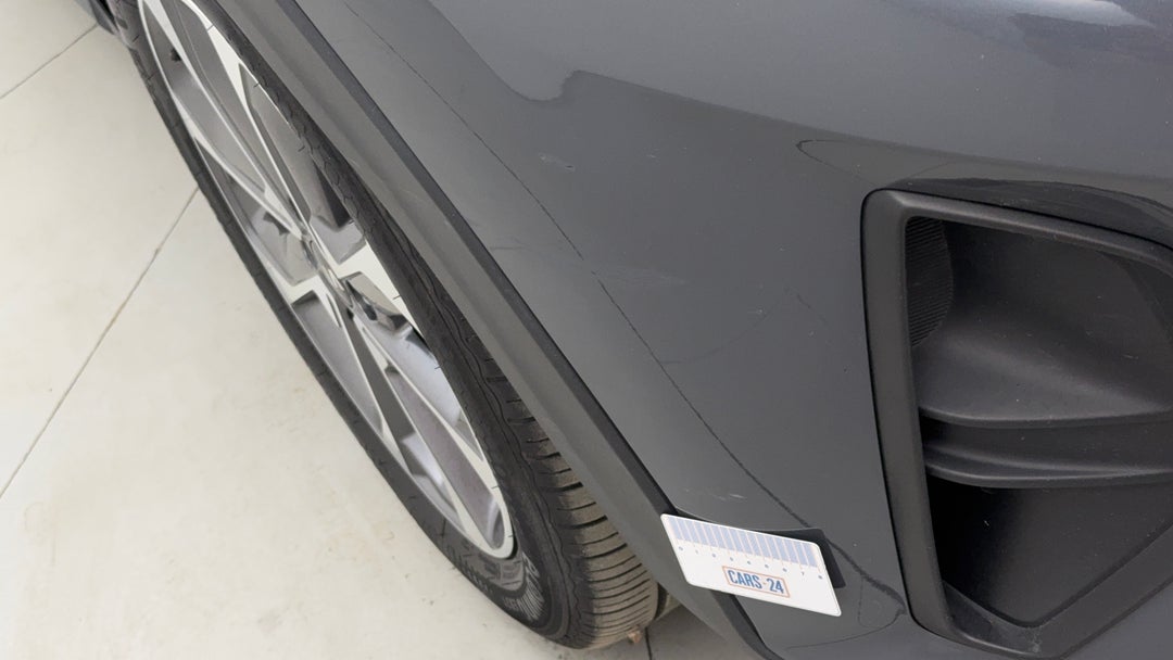 Bumper Front Scratch