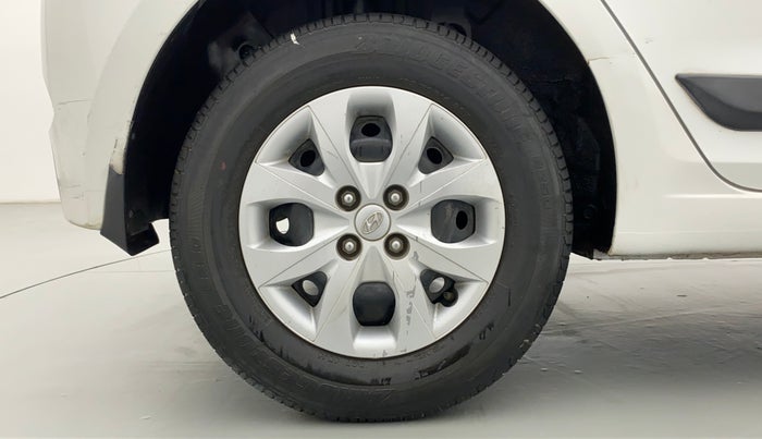 2016 Hyundai Elite i20 MAGNA 1.2, Petrol, Manual, 30,222 km, Right Rear Wheel