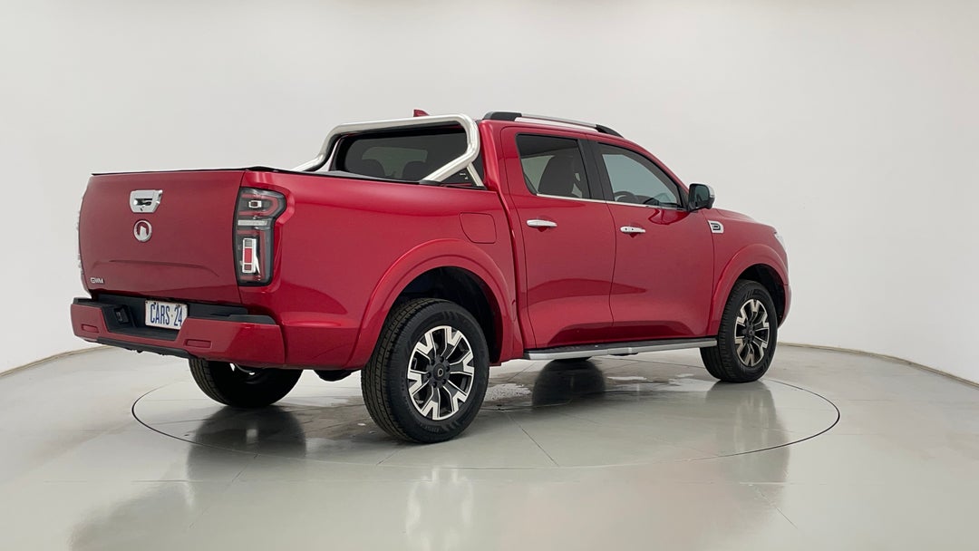 Right Back Diagonal (45- Degree) View