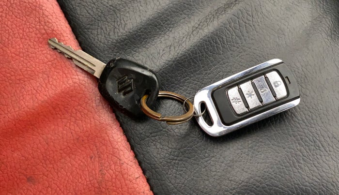 2013 Maruti Alto K10 VXI, Petrol, Manual, 3,870 km, Lock system - Remote key not functional