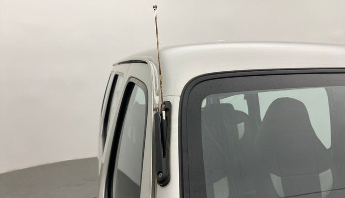 2018 Maruti Eeco 5 STR WITH A/C+HTR, Petrol, Manual, 22,845 km, Roof - Antenna has minor damage