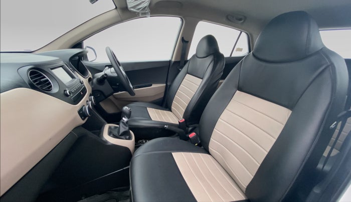 2017 Hyundai Grand i10 SPORTZ 1.2 KAPPA VTVT, Petrol, Manual, 19,595 km, Right Side Front Door Cabin View