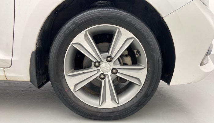 2018 Hyundai Verna 1.6 SX VTVT, Petrol, Manual, 26,922 km, Right Front Wheel