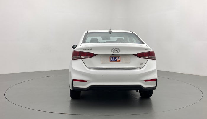 2018 Hyundai Verna 1.6 SX VTVT, Petrol, Manual, 26,922 km, Back/Rear