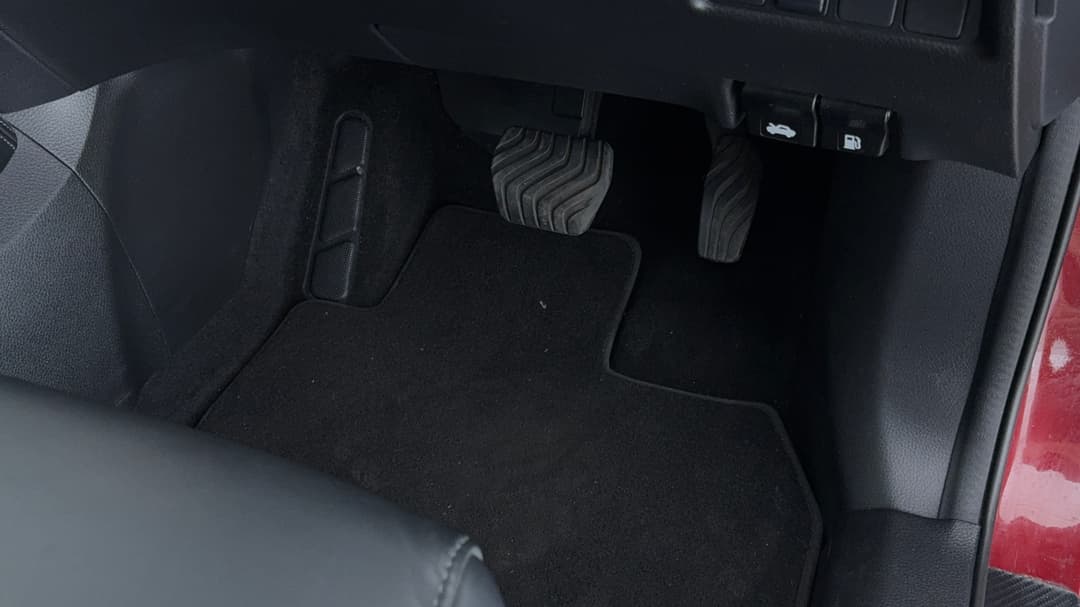 2021 Nissan Qashqai Ti, Automatic, 108229 km, Pedals and Footmat