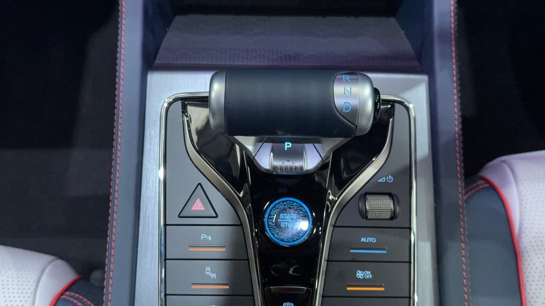 2025 Byd Atto 3 Extended Range, Automatic, 64 km, Gear Lever 