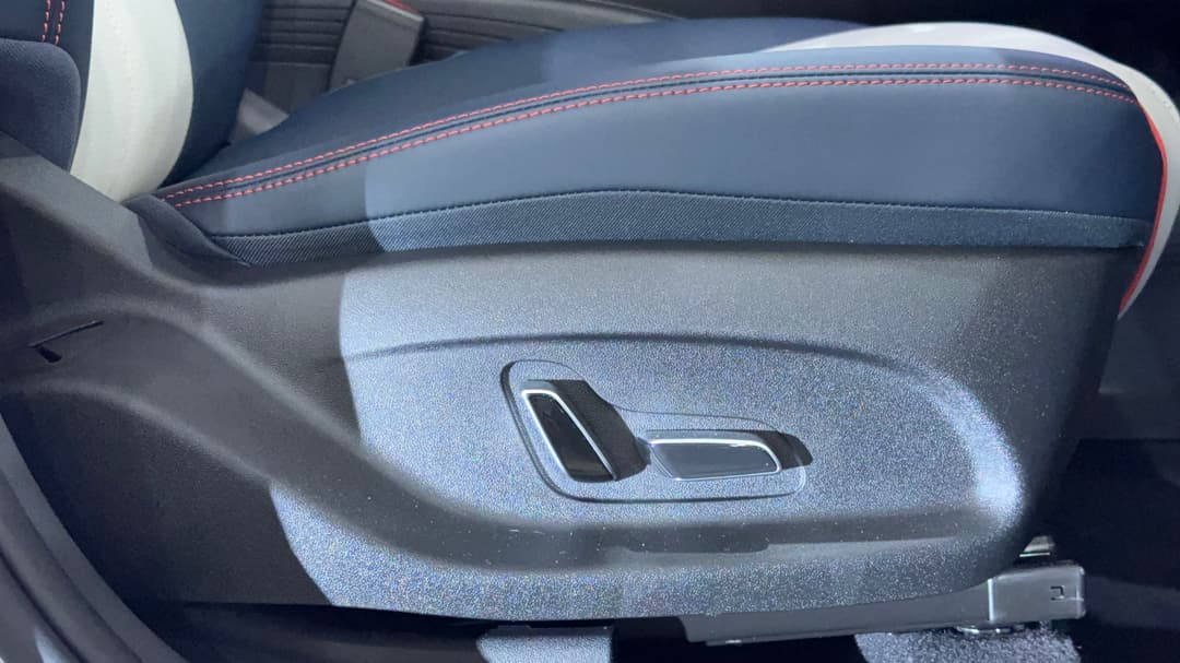 2025 Byd Atto 3 Extended Range, Automatic, 64 km, Drivers Side Adjustment Panel