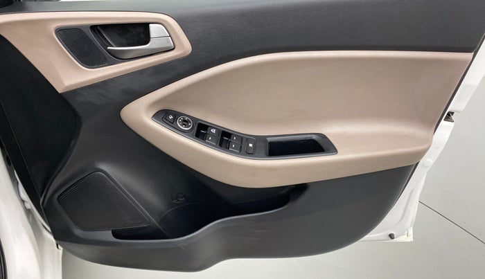 2018 Hyundai Elite i20 SPORTZ 1.2, Petrol, Manual, 61,579 km, Driver Side Door Panels Control