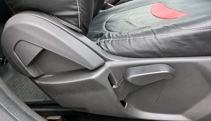 2018 Ford FREESTYLE TITANIUM 1.2 TI-VCT MT, Petrol, Manual, 31,169 km, Driver Side Adjustment Panel