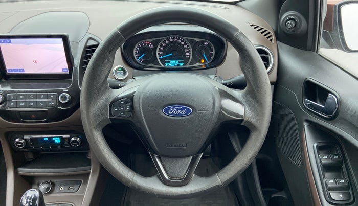 2018 Ford FREESTYLE TITANIUM 1.2 TI-VCT MT, Petrol, Manual, 31,169 km, Steering Wheel Close Up