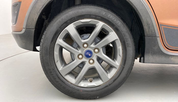 2018 Ford FREESTYLE TITANIUM 1.2 TI-VCT MT, Petrol, Manual, 31,169 km, Right Rear Wheel