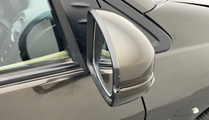 2015 Honda Amaze 1.2L I-VTEC S, Petrol, Manual, 1,14,329 km, Right rear-view mirror - Cover has minor damage