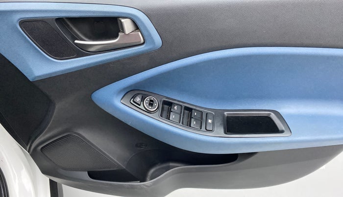 2017 Hyundai i20 Active 1.2 SX, Petrol, Manual, 28,674 km, Driver Side Door Panels Control