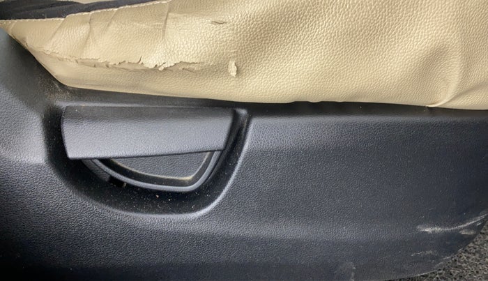 2019 Hyundai NEW SANTRO SPORTZ MT, Petrol, Manual, 60,207 km, Driver Side Adjustment Panel