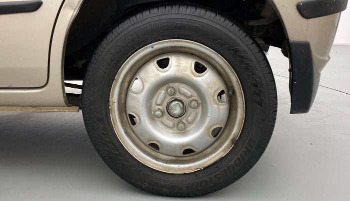 2010 Maruti Zen Estilo LXI, Petrol, Manual, 34,888 km, Left Rear Wheel