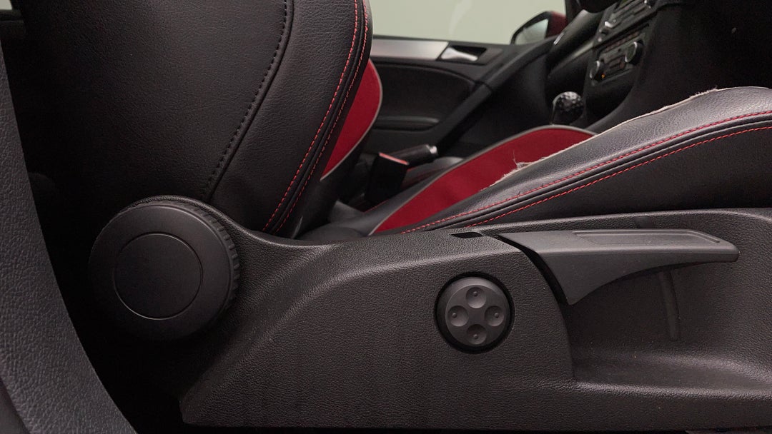 2010 Volkswagen Golf Gti, Automatic, 70337 km, Drivers Side Adjustment Panel