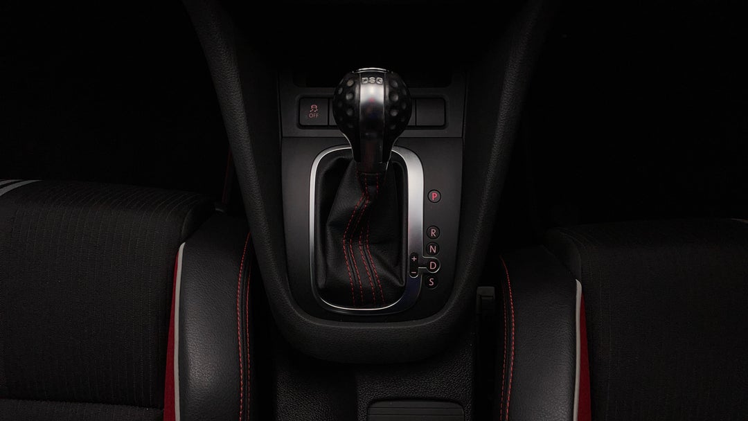 2010 Volkswagen Golf Gti, Automatic, 70337 km, Gear Lever 