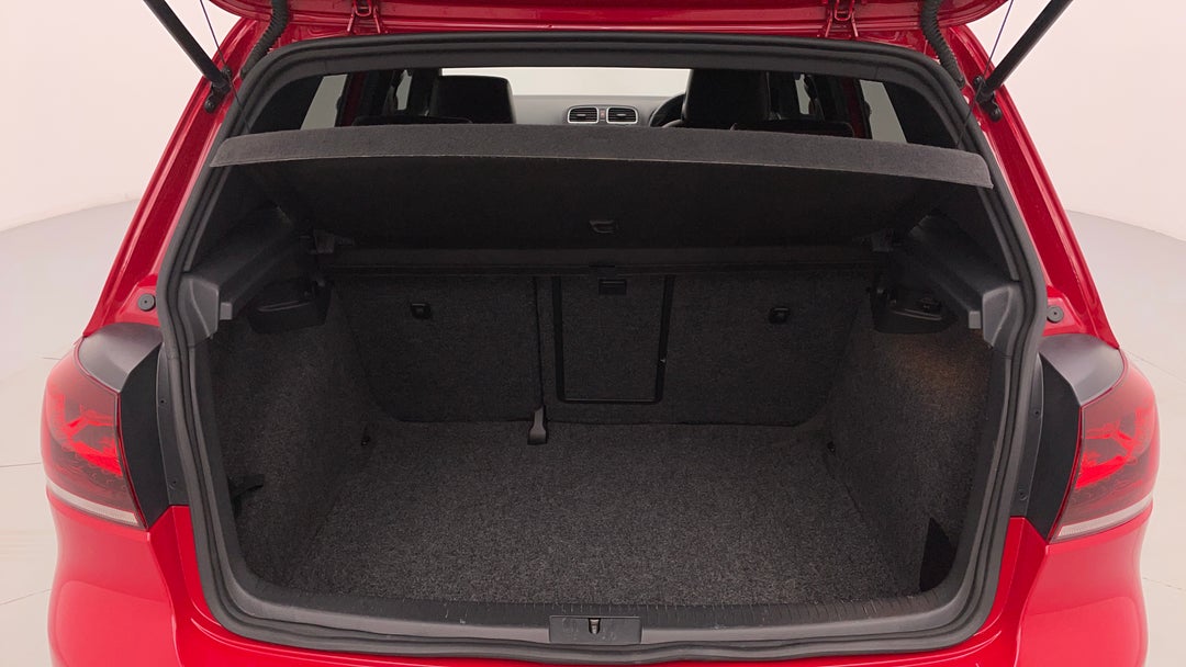 2010 Volkswagen Golf Gti, Automatic, 70337 km, Boot Inside View