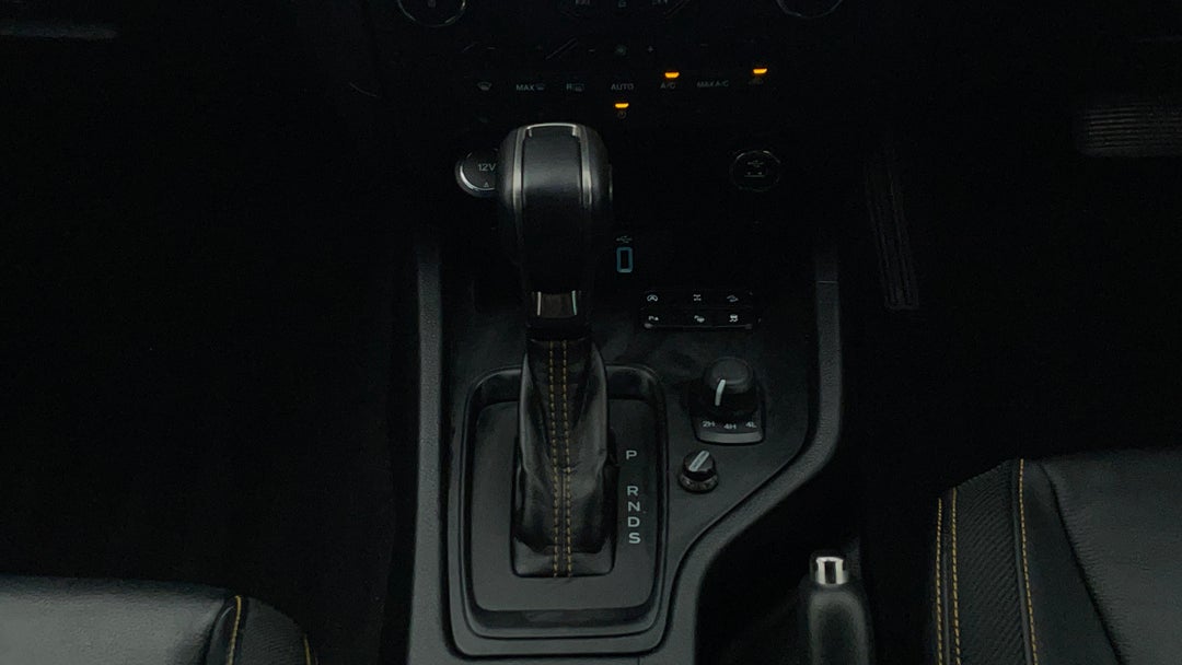 2020 Ford Ranger Wildtrak 2.0 (4x4), Automatic, 54436 km, Gear Lever 
