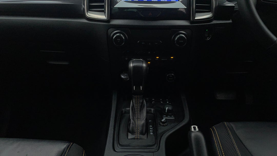 2020 Ford Ranger Wildtrak 2.0 (4x4), Automatic, 54436 km, Center Console