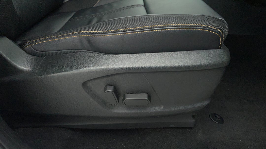 2020 Ford Ranger Wildtrak 2.0 (4x4), Automatic, 54436 km, Drivers Side Adjustment Panel