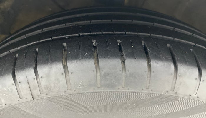 2019 Maruti Swift ZXI, Petrol, Manual, 31,041 km, Left Front Tyre Tread