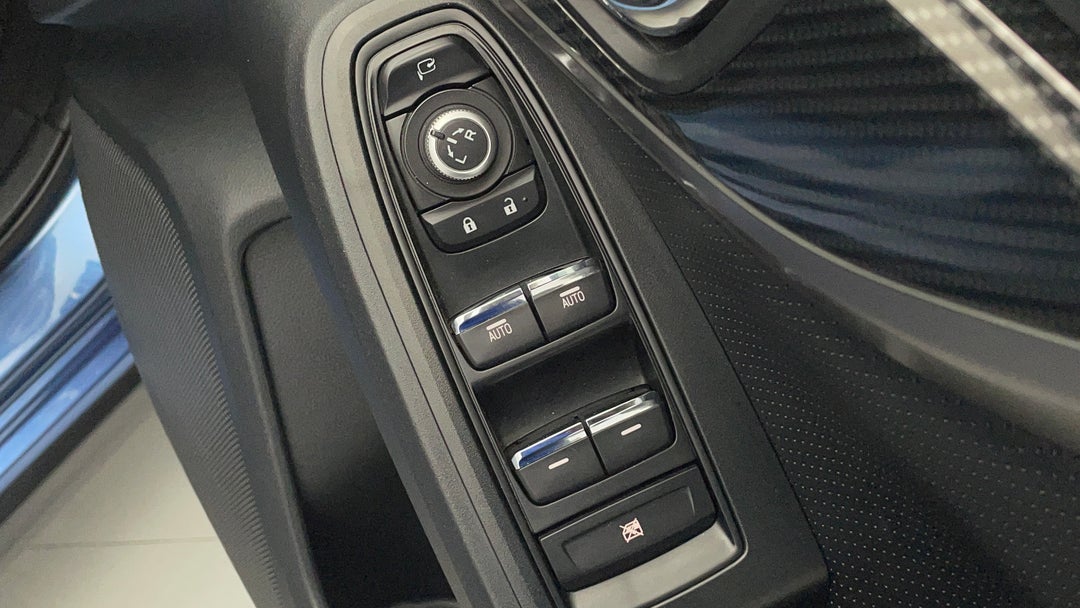 2019 Subaru XV 2.0i-s, Automatic, 50755 km, Drivers Side Door Panel Controls